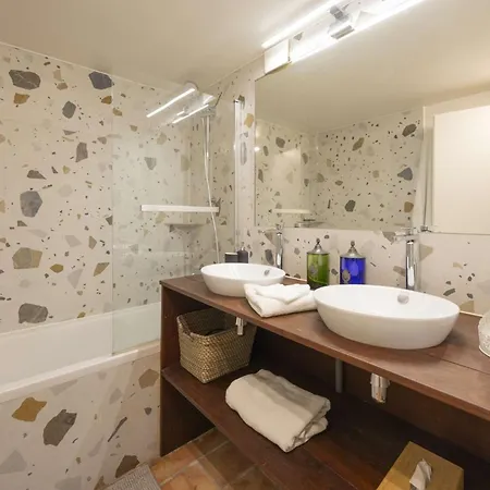 Villa Mas Provencale A Sur Avec Acces Direct A La Cavalaire-sur-Mer