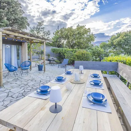 Villa Mas Provencale A Sur Avec Acces Direct A La Cavalaire-sur-Mer