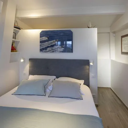 Villa Mas Provencale A Sur Avec Acces Direct A La Cavalaire-sur-Mer