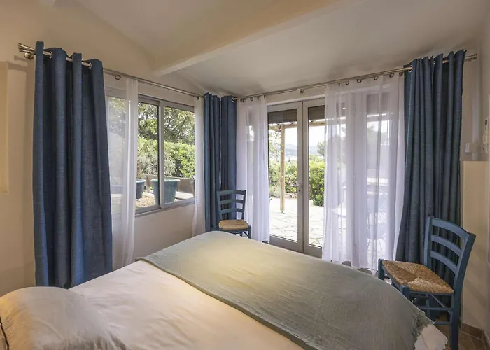 Villa Mas Provencale A Sur Avec Acces Direct A La *