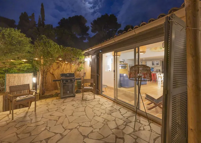 Mas Provencale A Sur Avec Acces Direct A La Villa