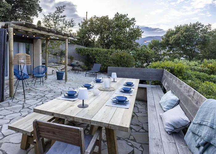 Villa Mas Provencale A Sur Avec Acces Direct A La *